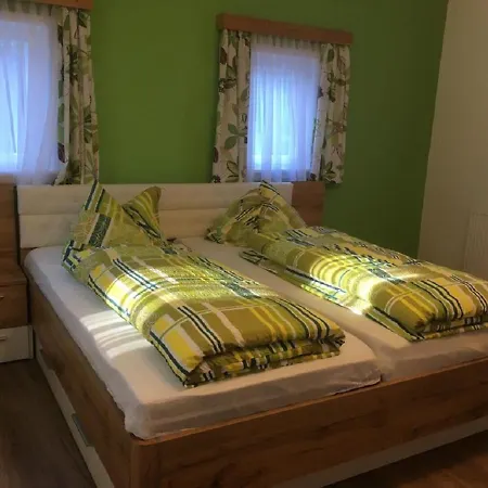 Wuttijockl Apartment *